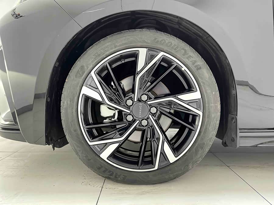 Lynk & Co 03 2022 car image #30