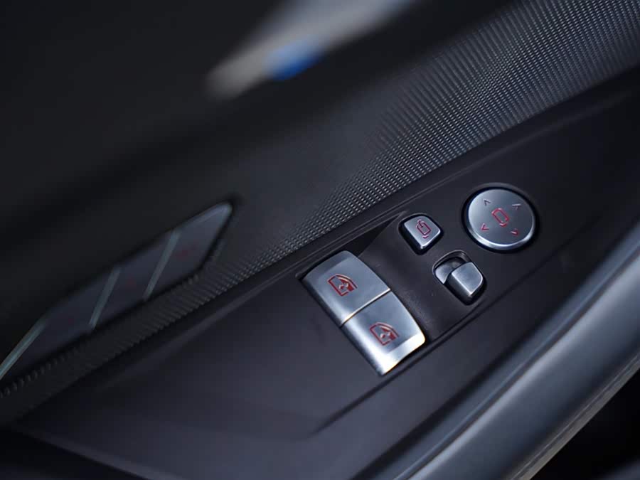 BMW M4 2024 immagine di auto #30