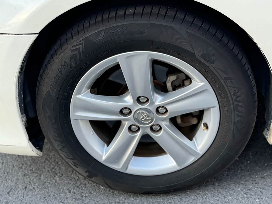 Toyota Reiz 2014 immagine di auto #30