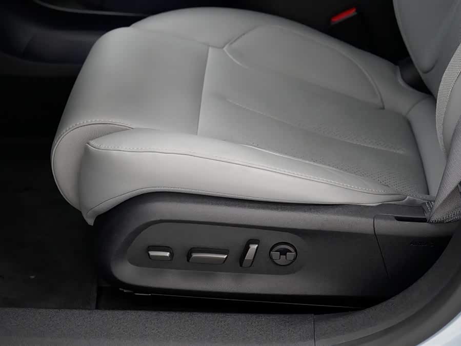 NIO ET5 2025 car image #30