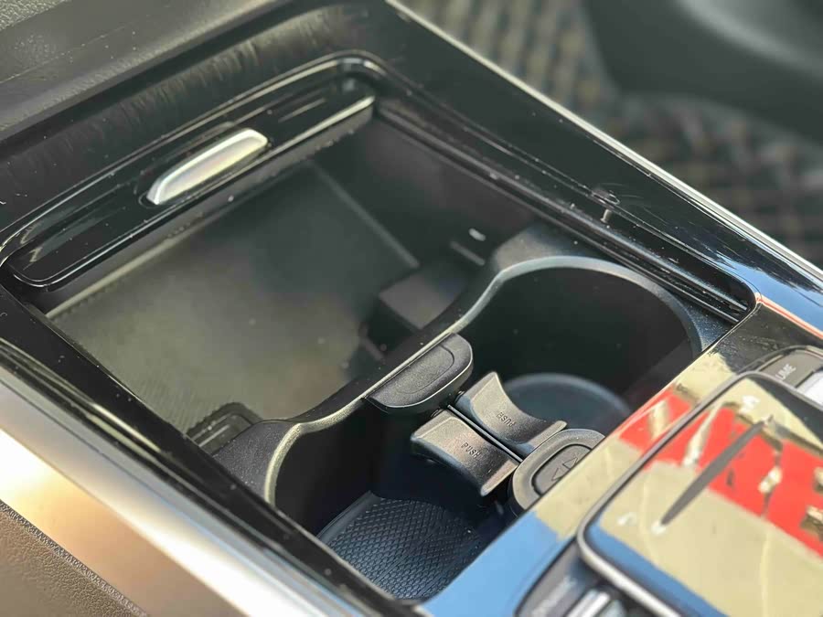 Mercedes-Benz GLB Class 2022 #30 Mercedes-Benz GLB Class 2022 car image #30