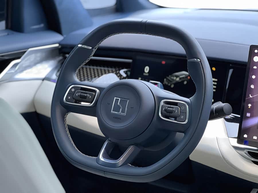 Zeekr 009 2024 imagen de coche #30