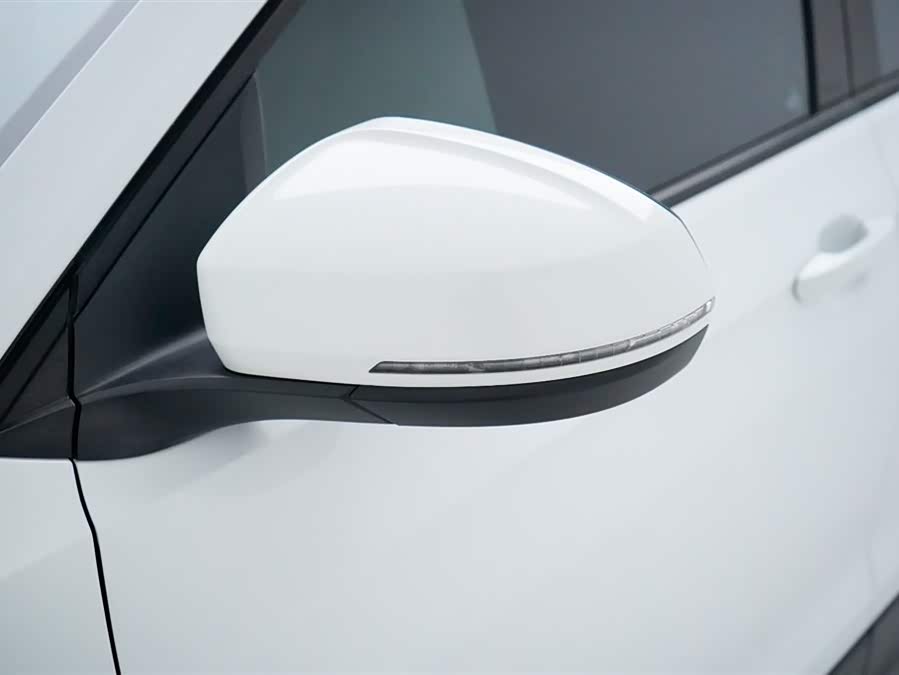 Volkswagen T-Cross 2023 car image #30