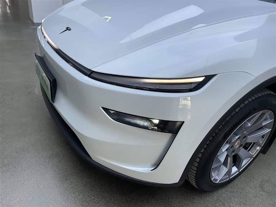 特斯拉 Model Y L 2025 汽车图片 #30