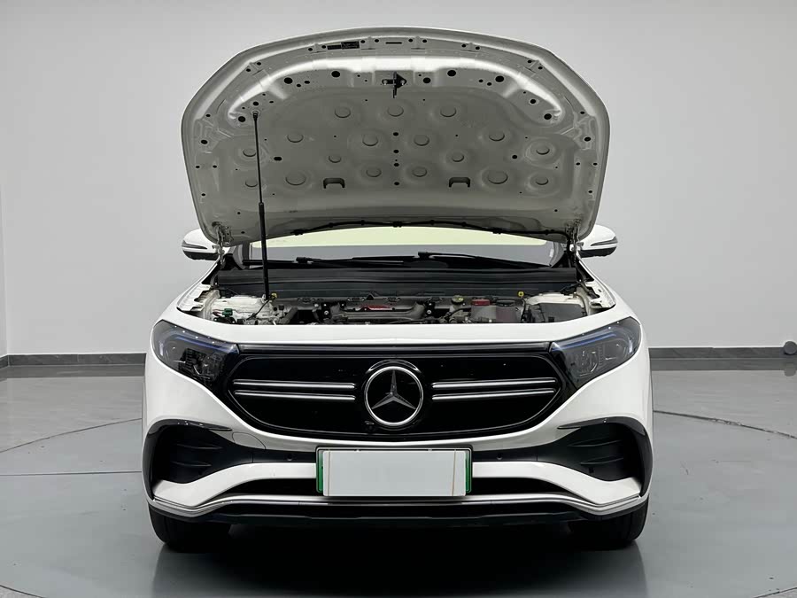 Mercedes-Benz EQB Class 2021 car image #30