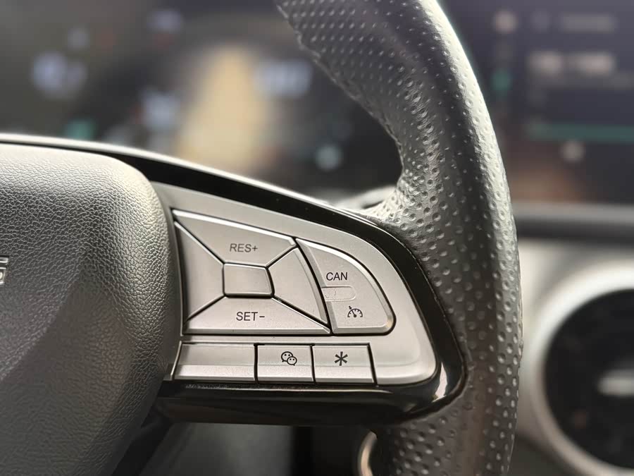 Forthing T5 EVO 2022 car image #30