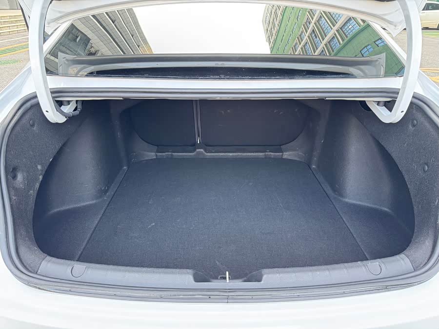 GEELY Preface 2021 image de voiture #30