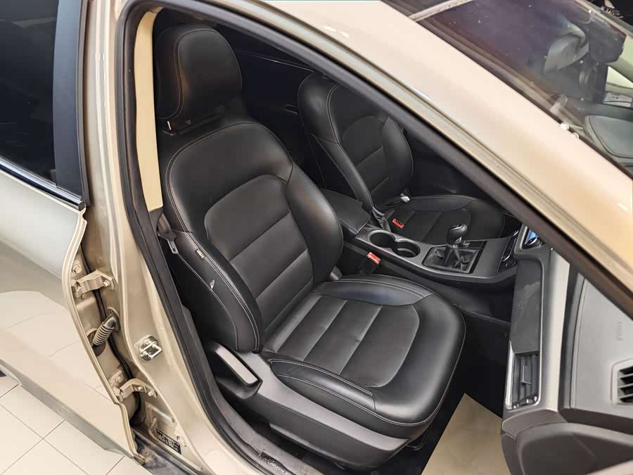 GEELY 2017 car image #30