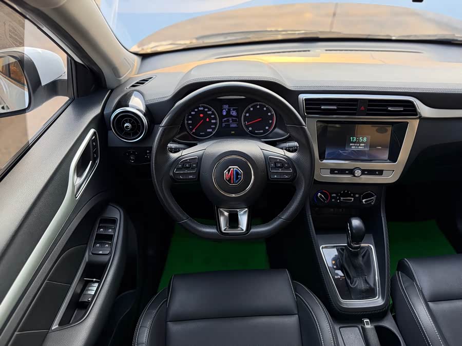 MG ZS 2019 car image #30