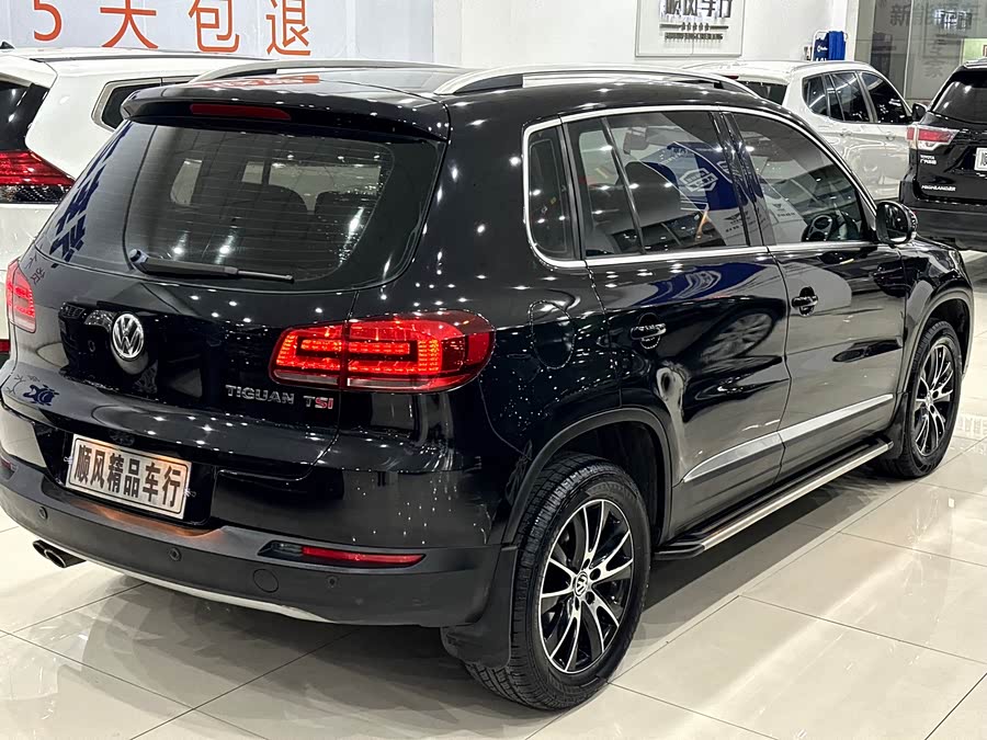 Volkswagen Tiguan 2014 car image #30