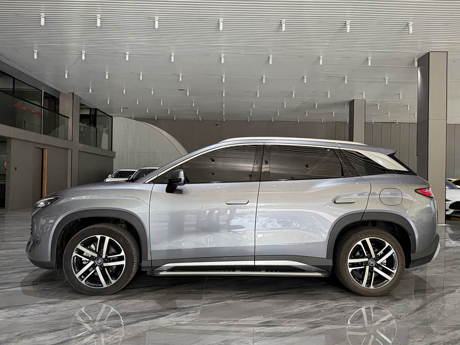 BYD SongL DM-i 2024 car image #30