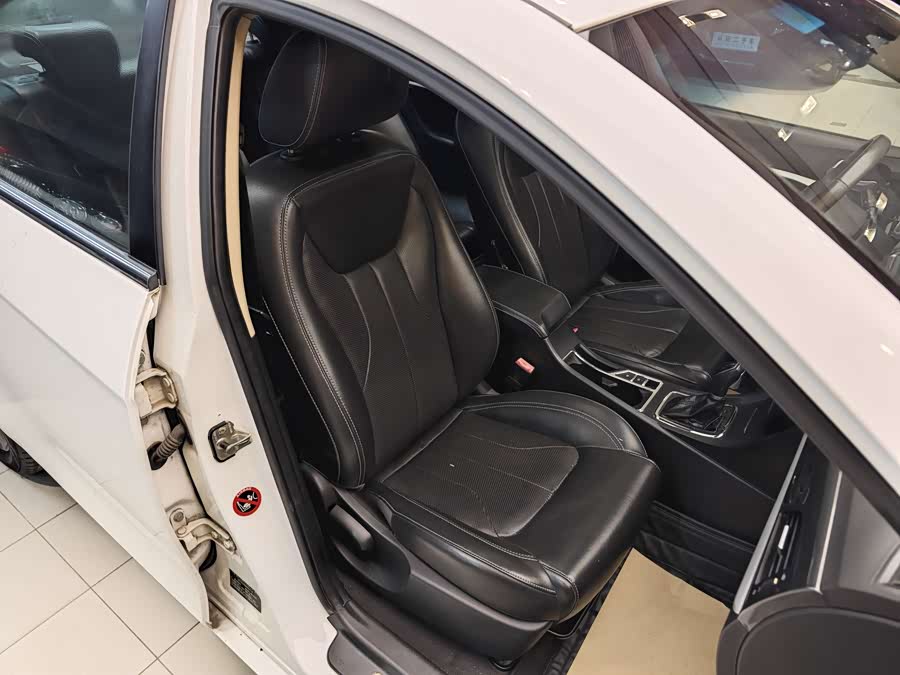 GEELY Emgrand 2017 #30 GEELY Emgrand 2017 car image #30