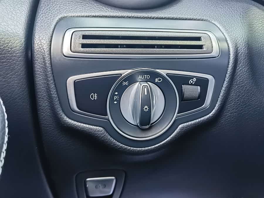 Mercedes-Benz GLC Class 2020 #30 Mercedes-Benz GLC Class 2020 immagine di auto #30