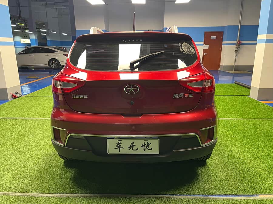 JAC 2017 car image #30