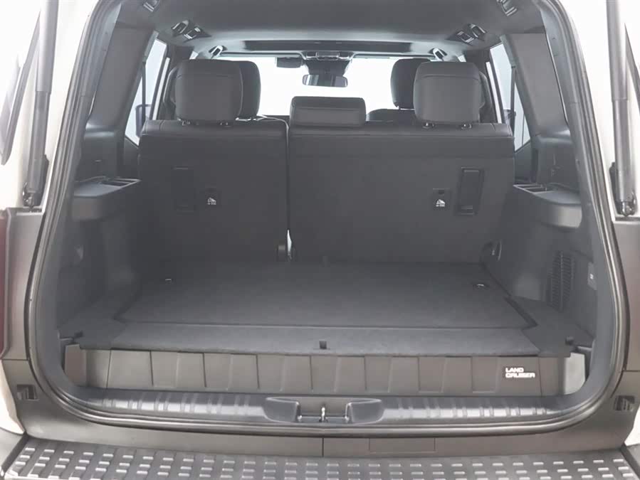 Toyota Land Cruiser Prado 2025 car image #30