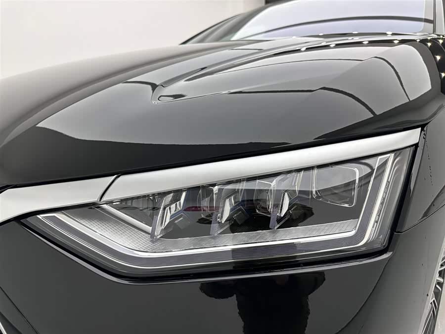 BYD Han 2023 car image #30
