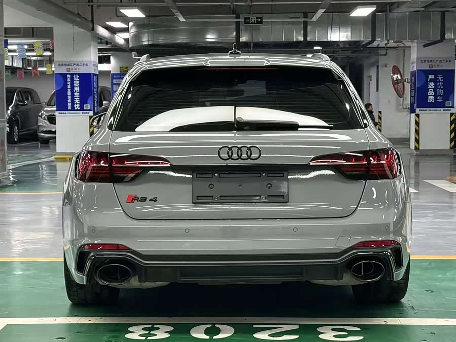 Audi RS 4 2021 car image #30
