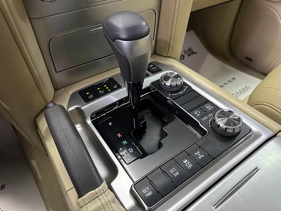 Toyota Land Cruiser 2016 #30 Toyota Land Cruiser 2016 car image #30