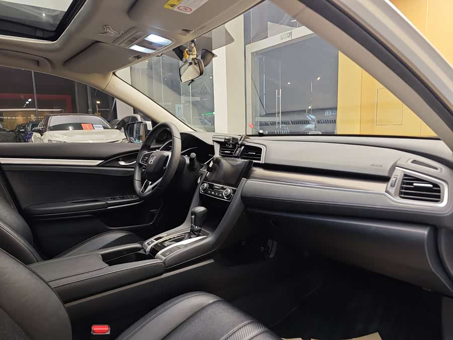 Honda Civic 2021 #30 Honda Civic 2021 car image #30