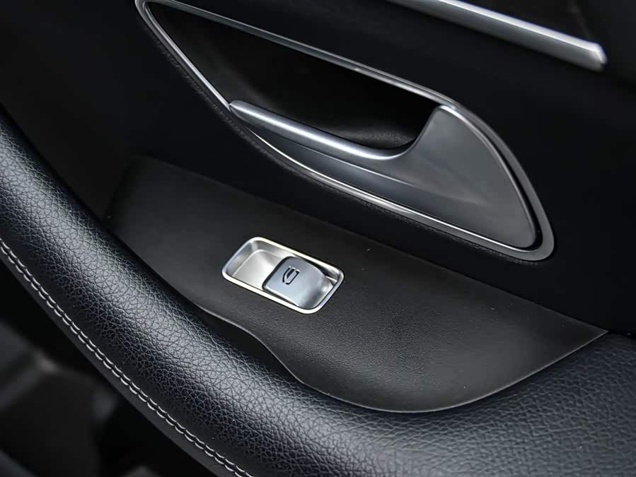 Mercedes-Benz GLE Class 2023 car image #30