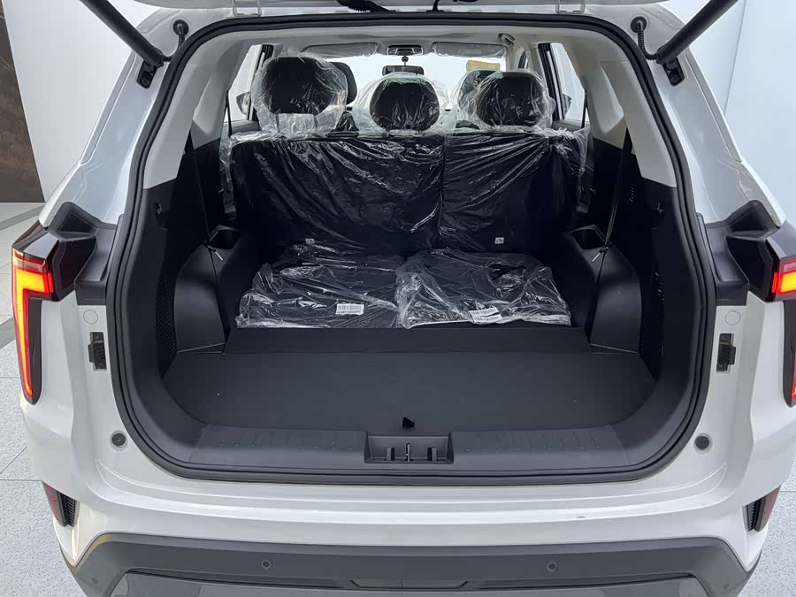 JAC X8 PLUS #30 JAC X8 PLUS صورة سيارة #30