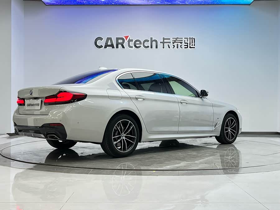 BMW 5 Series 2023 #30 BMW 5 Series 2023 car image #30