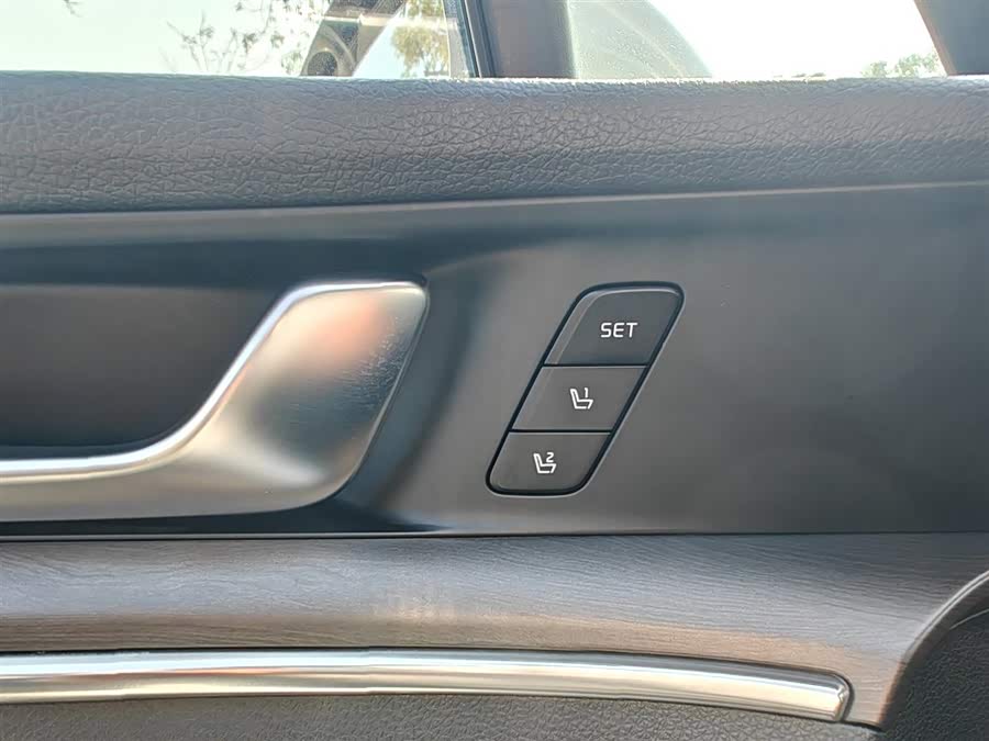 Kia K5 2021 car image #30