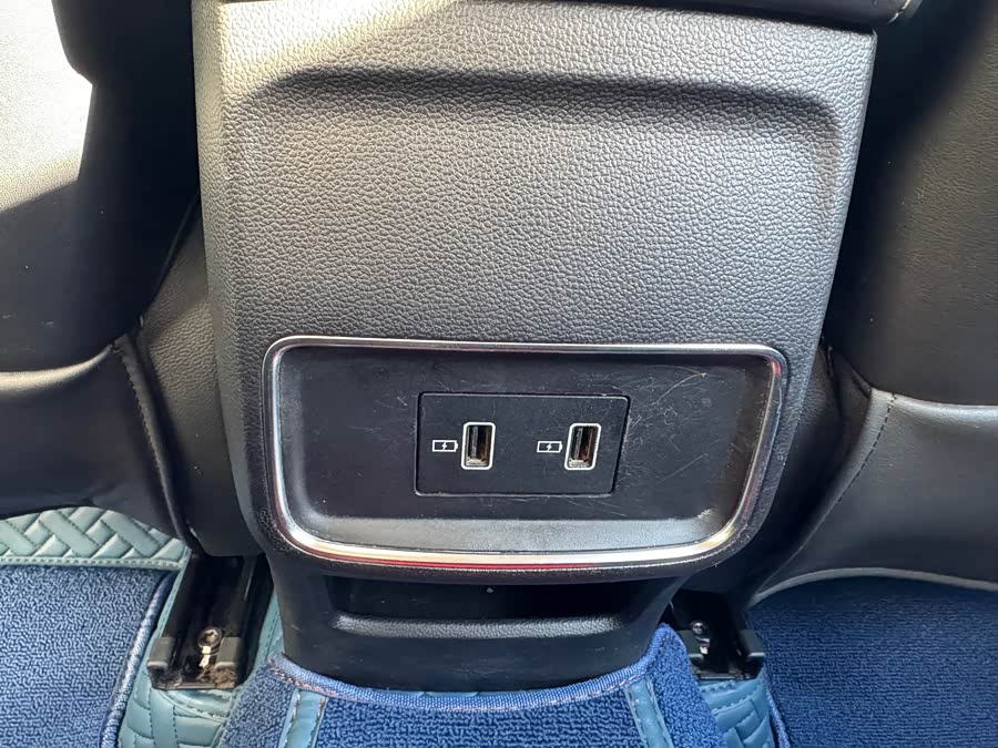 Roewe i5 2020 car image #30
