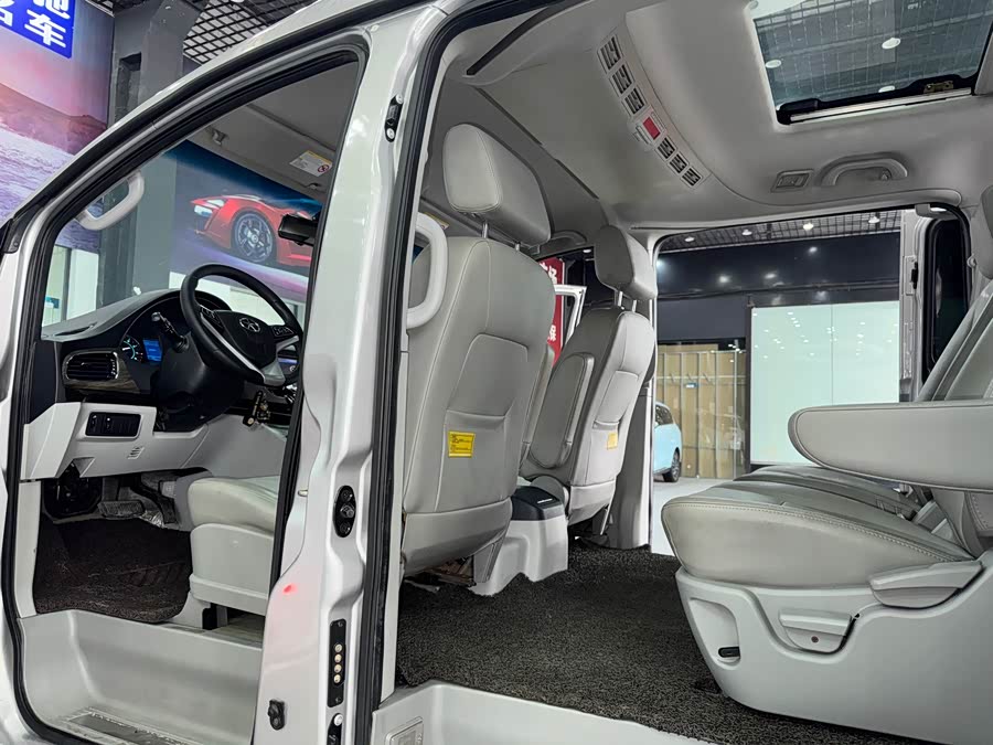 JAC 2014 #30 JAC 2014 car image #30