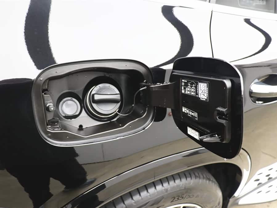 Mercedes-Benz GLC Class 2025 #30 Mercedes-Benz GLC Class 2025 car image #30