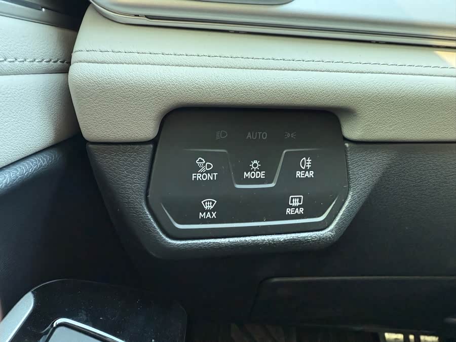 Volkswagen ID.6 Crozz 2024 immagine di auto #30