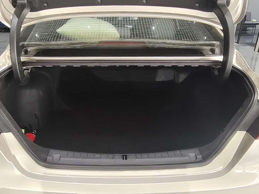 GEELY Binray 2019 car image #30