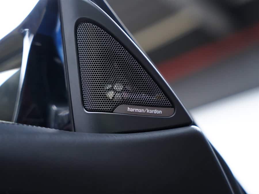 BMW M4 2018 immagine di auto #30