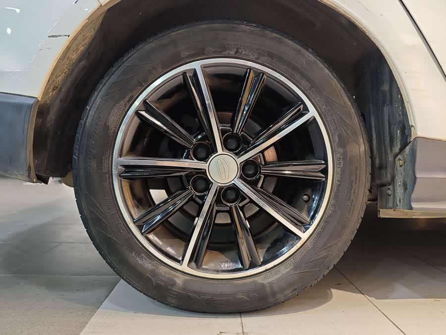 GEELY Emgrand 2015 car image #30