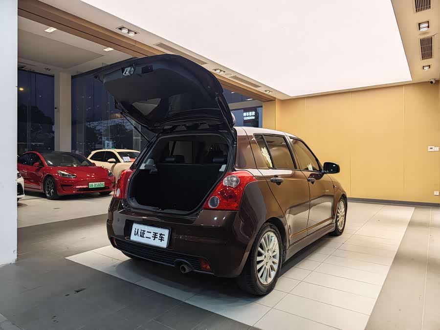 Suzuki Swift 2015 car image #30