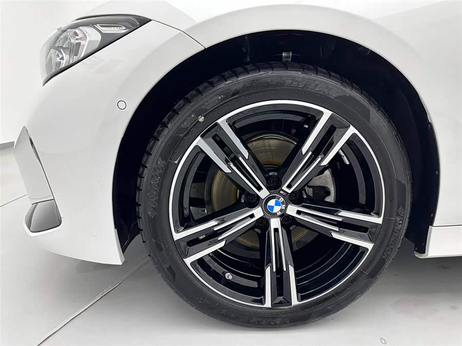 BMW 3 Series 2023 car image #30