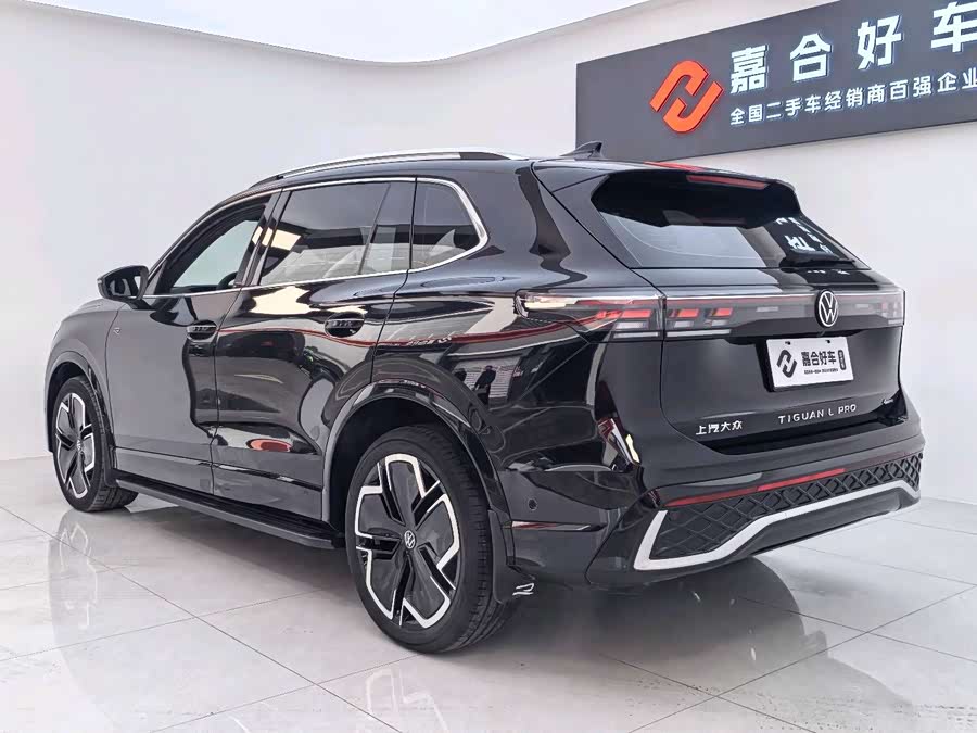 Volkswagen Tiguan L 2024 car image #30