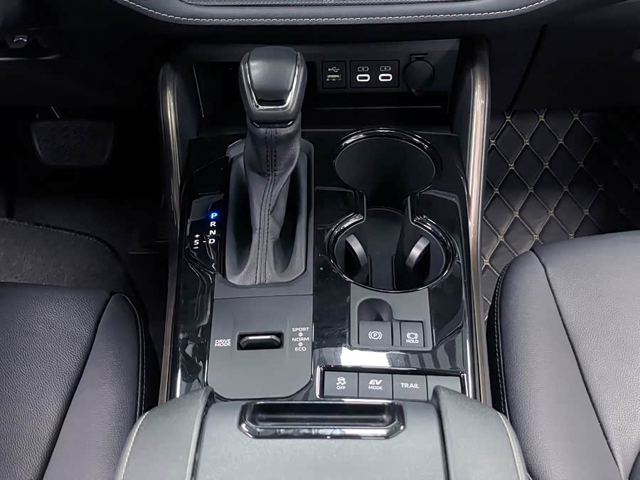 Toyota Highlander 2023 car image #30