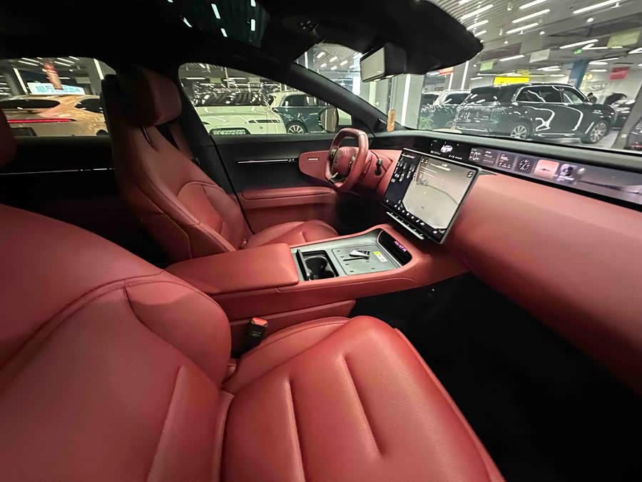 Avatr 12 2025 car image #30