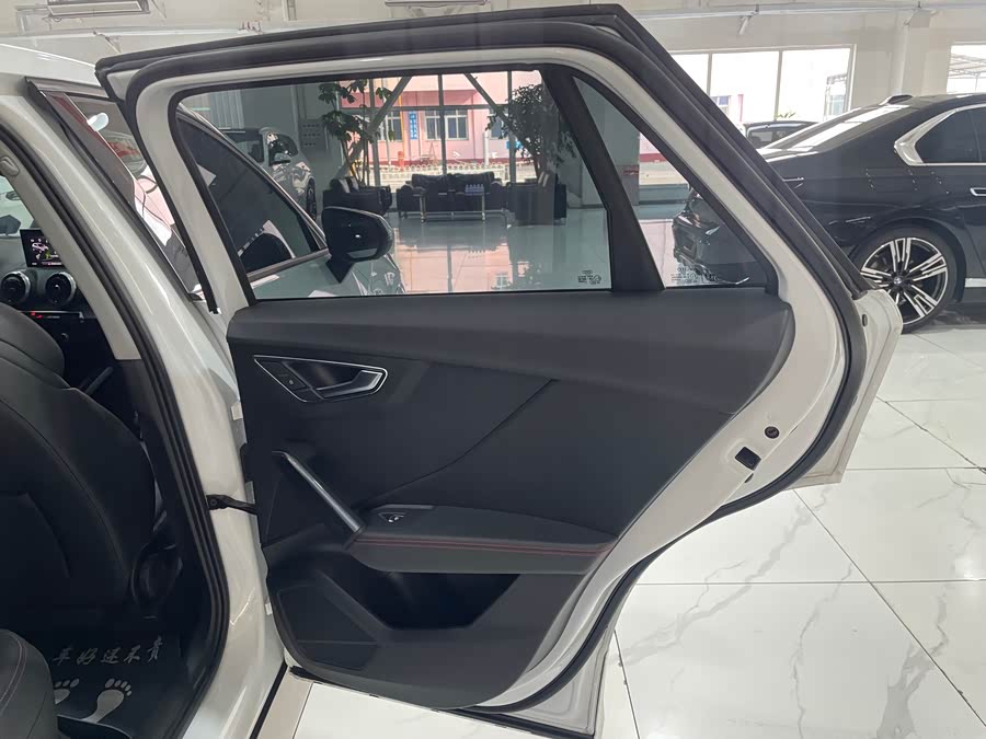 Audi Q2L 2022 #30 Audi Q2L 2022 car image #30