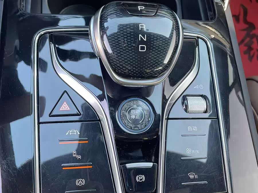 BYD Tang 2022 car image #30