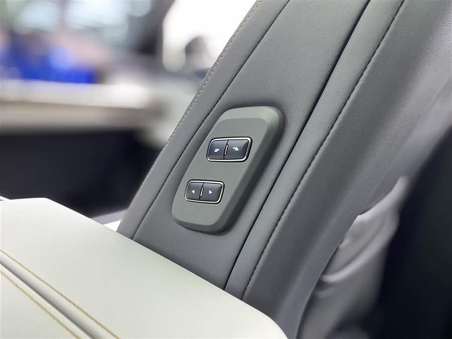 Ford Edge 2023 car image #30