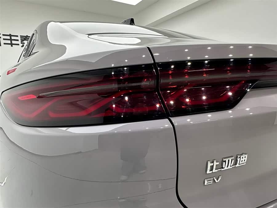 BYD Han 2025 car image #30