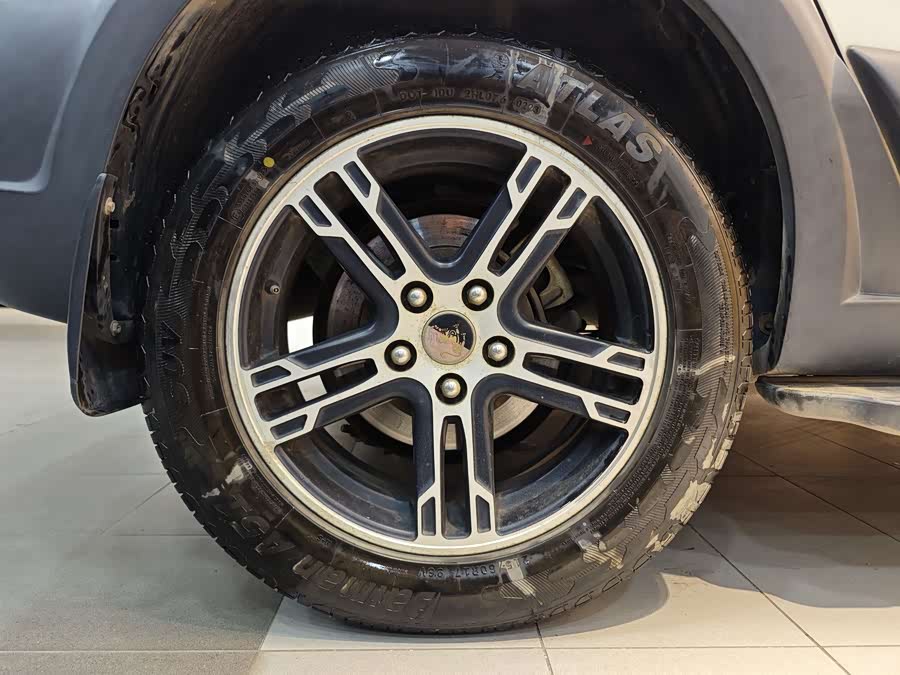 Forthing JOYEAR X5 2011 car image #30