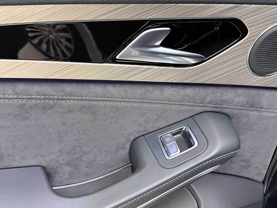 HongQi H9 2022 car image #30