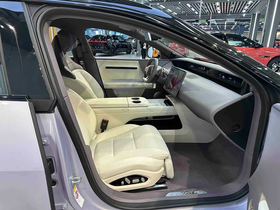 Avatr 06 2025 imagem de carro #30