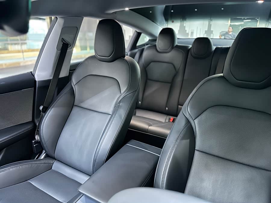 特斯拉 Model 3 2025 汽车图片 #30