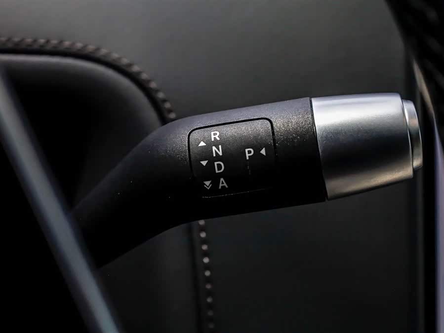 Li L7 2025 immagine di auto #30