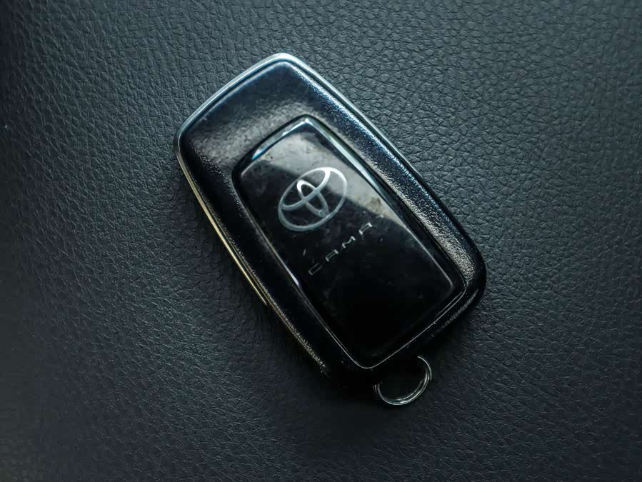 Toyota Camry 2020 car image #30