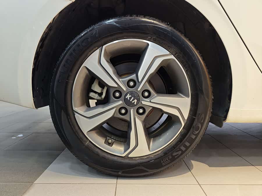 Kia K3 2020 imagen de coche #30